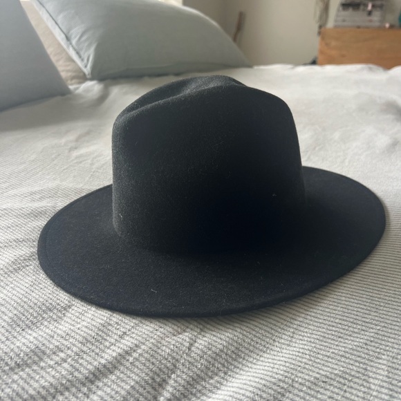 Brand New Gigi Pip Zephyr Rancher in black. S/M. - Picture 2 of 5